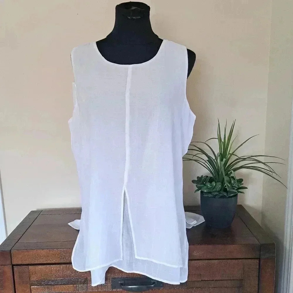 ❤️  Cristina B White Flowy Sleeveless  Top Medium Tunic Blouse Lightweight Shirt